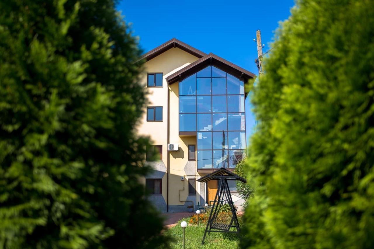 Casa Topazz Тыргу-Жиу Экстерьер фото