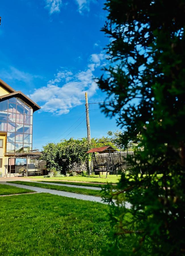 Casa Topazz Тыргу-Жиу Экстерьер фото